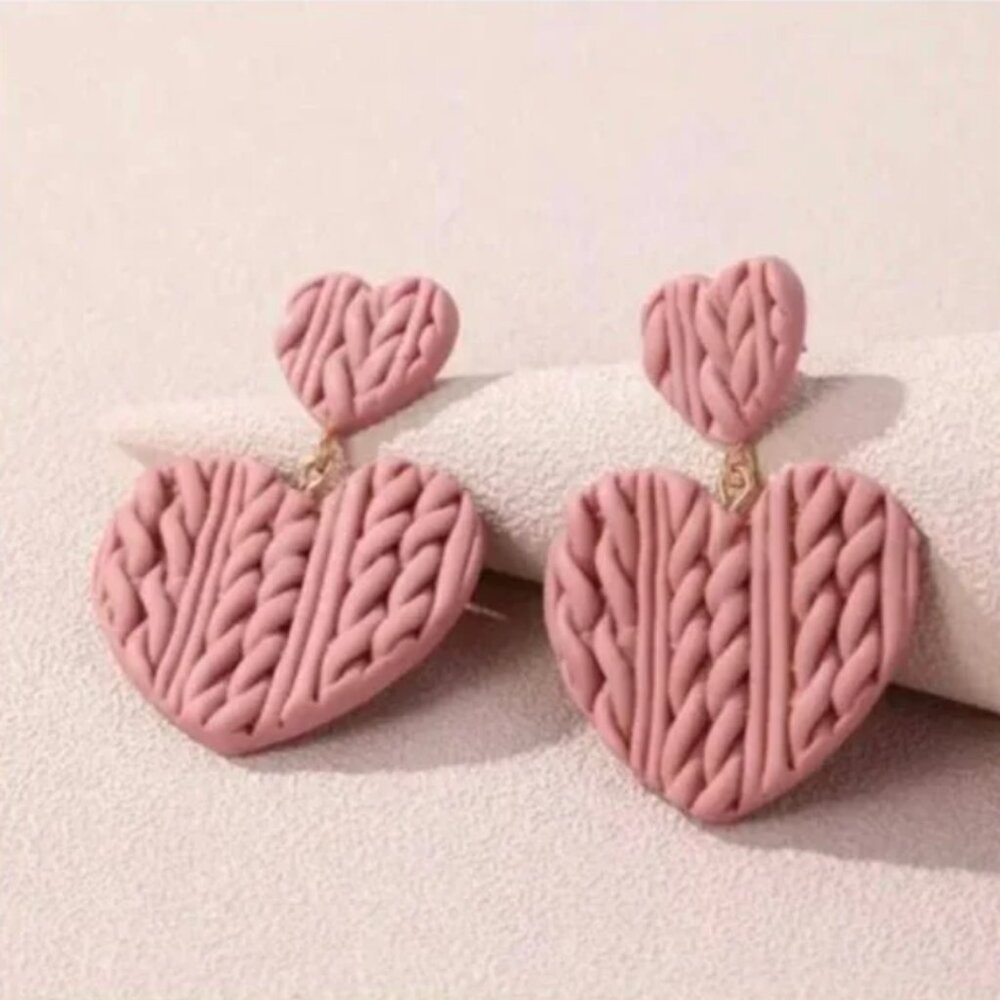 ⭐️❤️ FREE Heart Cable Knit Clay Like Boho Peasant Hipster Winter Chic Earrings